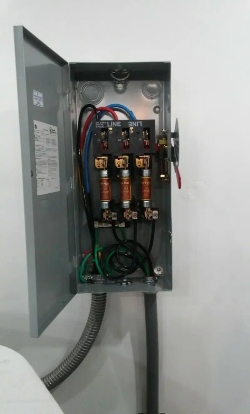 Three-phase disconnect switch installed for Smoke Detector Installation in Sunnyvale